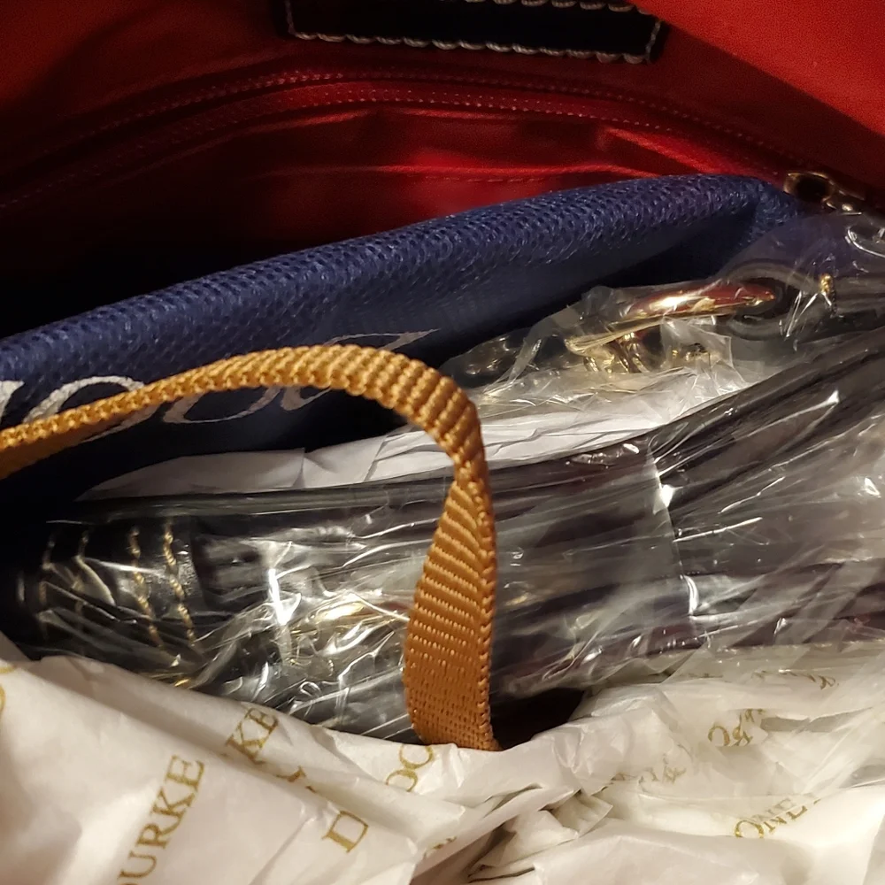 New Dooney & Bourke Black Leather Satchel - Picture 13 of 14